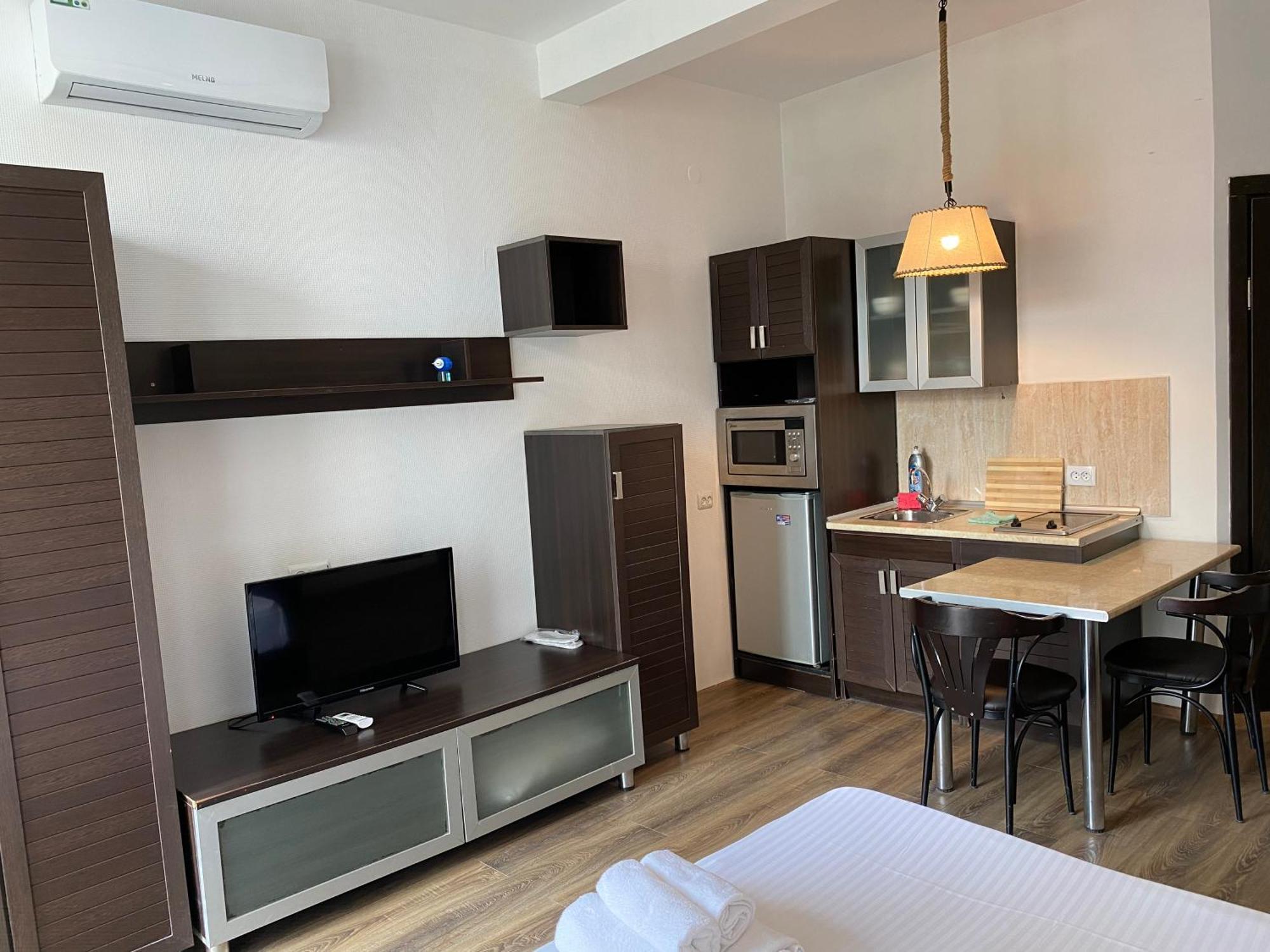 Apartment In Batumi Mgzavrebi Exterior photo
