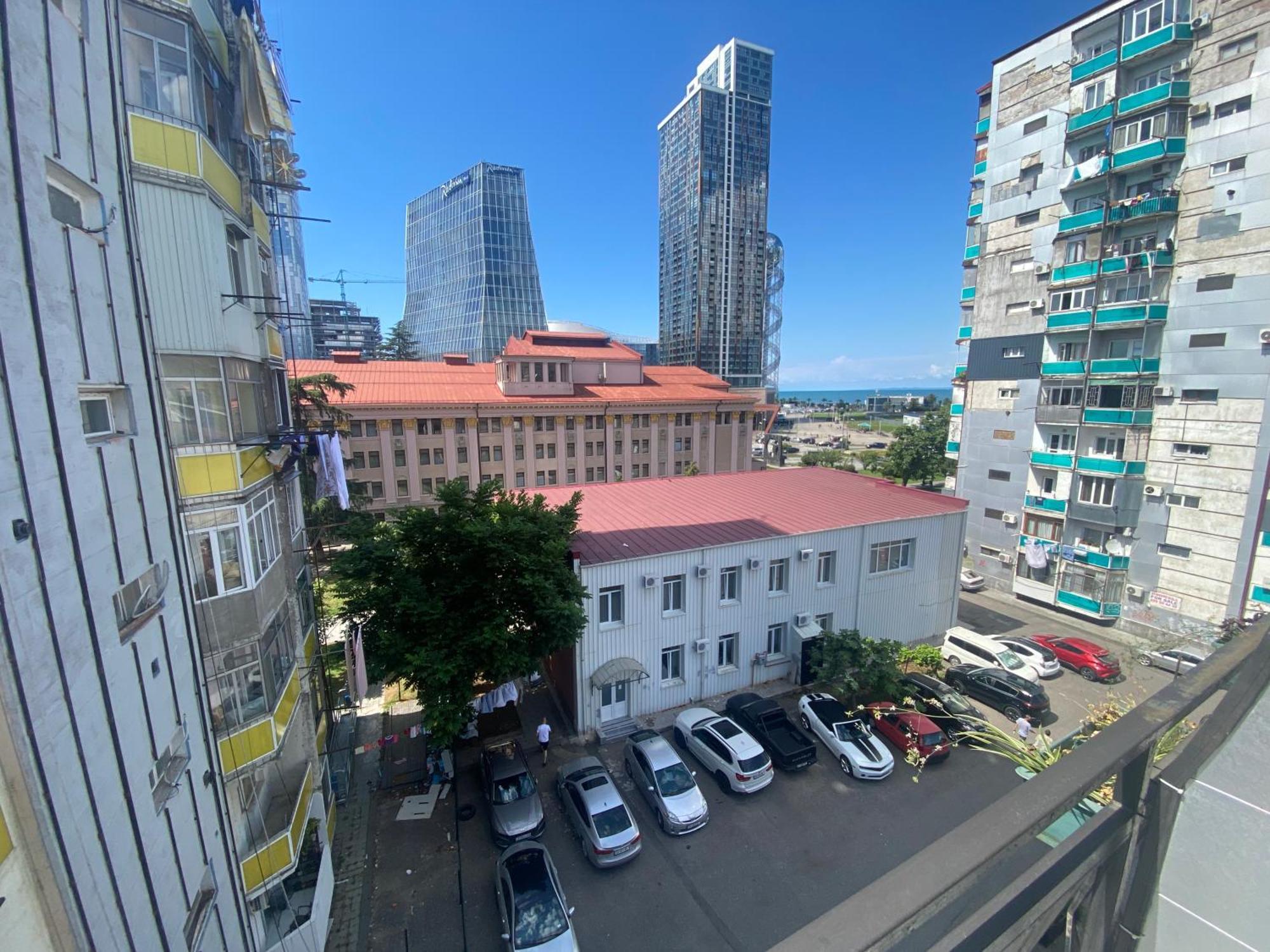 Apartment In Batumi Mgzavrebi Exterior photo