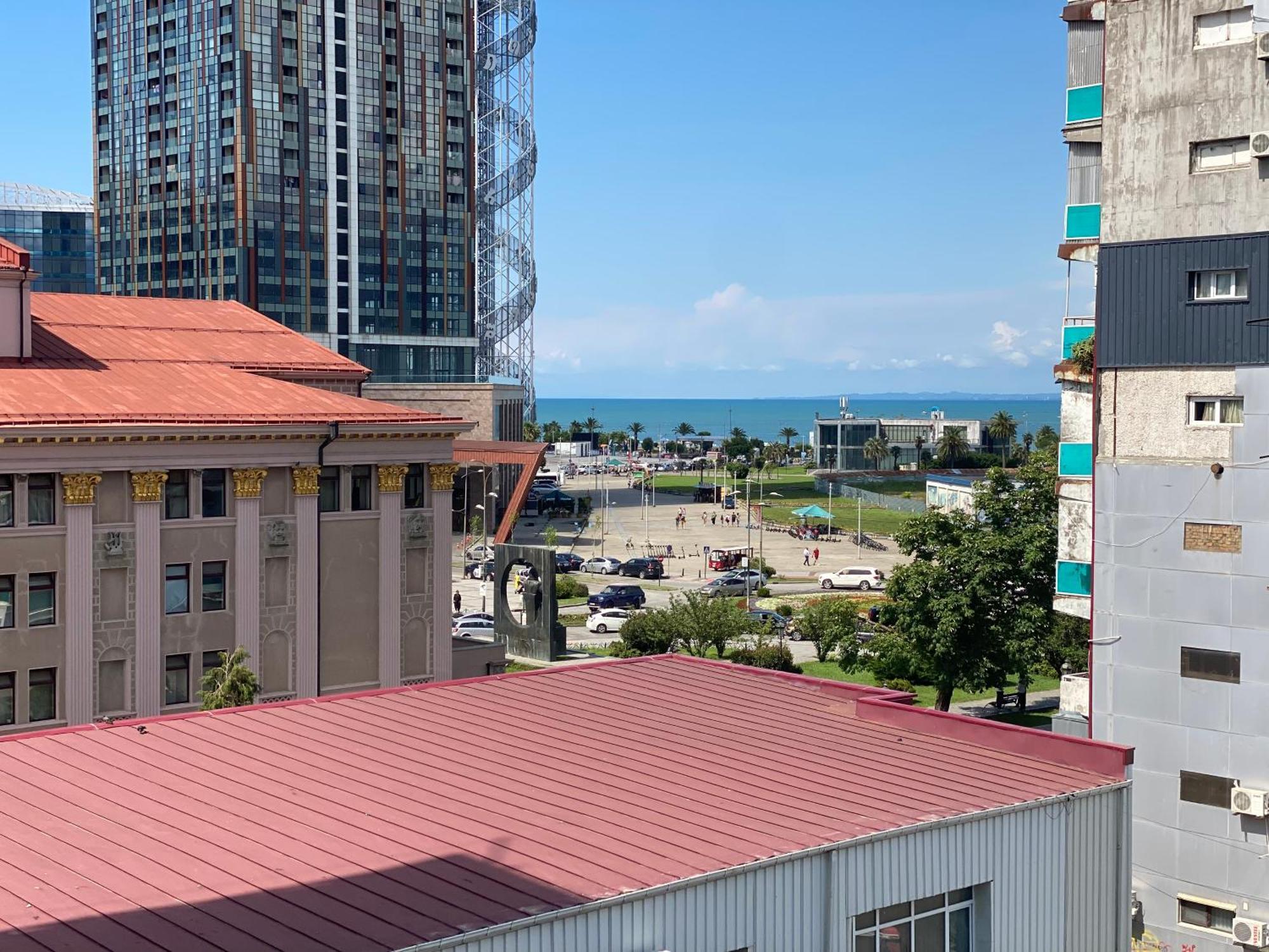 Apartment In Batumi Mgzavrebi Exterior photo