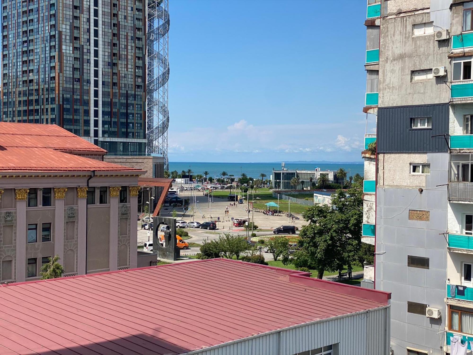 Apartment In Batumi Mgzavrebi Exterior photo